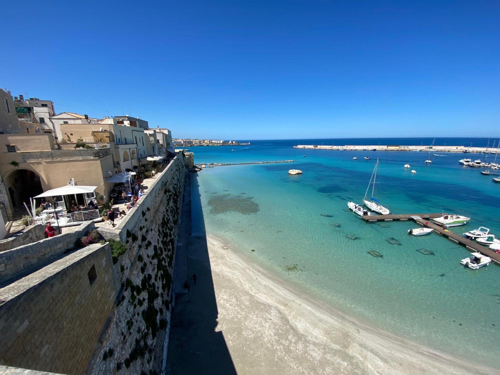 Dimora Del Sole Luxury And Charm Apartment Otranto Exterior photo