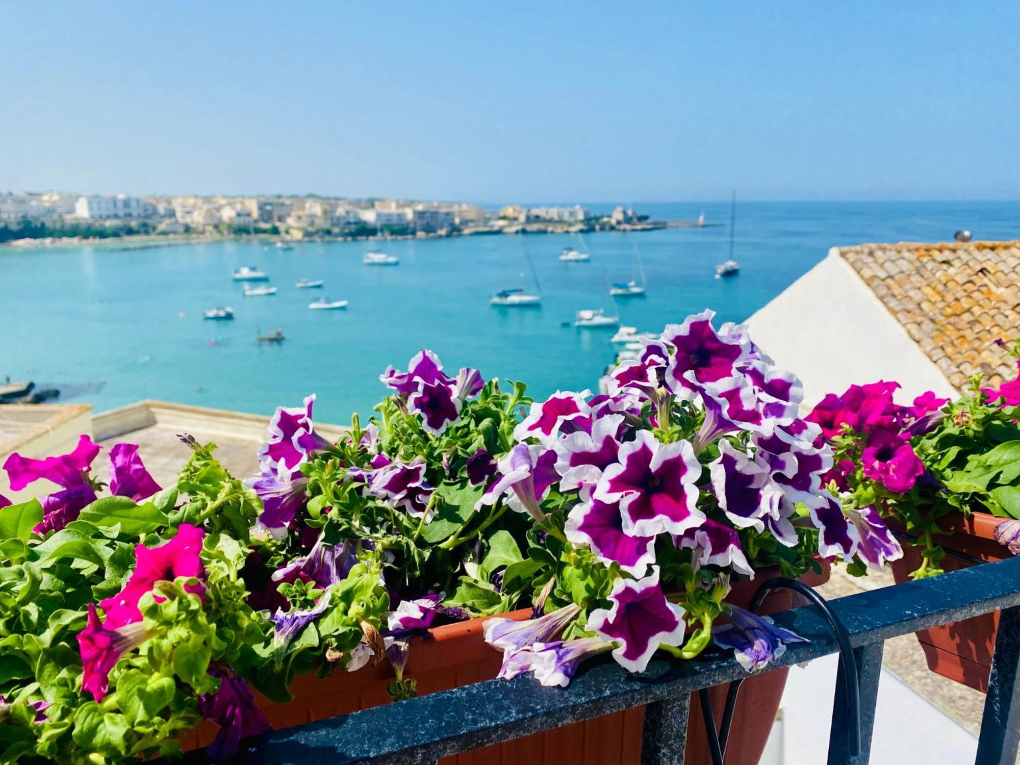 Dimora Del Sole Luxury And Charm Apartment Otranto Exterior photo